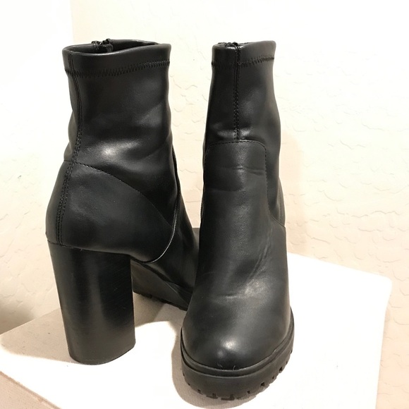 Steve Madden
Ever Platform Heel Booties - Picture 7 of 9